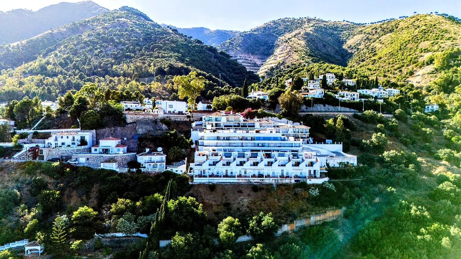 Mijas Pueblo, 3 Terraces & Pool With Sea View Apartment